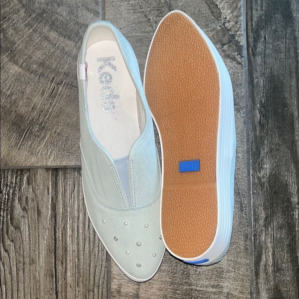 NWT Keds lt blue pointy toe platform slipon Sneakers w/ornate diamond & pearls. - Picture 6 of 6